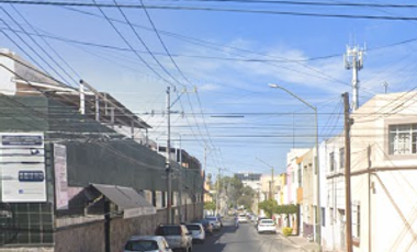 Hermosa y amplia casa en remate en la Col. Alcalde Barranquitas, Guadalajara