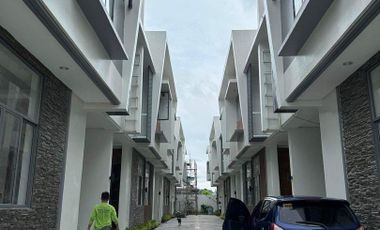 Townhouse For Sale near Waltermart Munoz in Quezon City - Ready for Occupancy