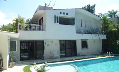 VENTA Ixtapa  Residencia Privada  con Alberca en Las Garzas