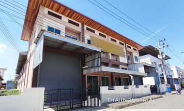 Factory or Warehouse 640 sqm for SALE at Khlong Phra Udom, Lat Lum Kaeo, Pathum Thani/ 泰国仓库/工厂，出租/出售 (Property ID: AT1033S)