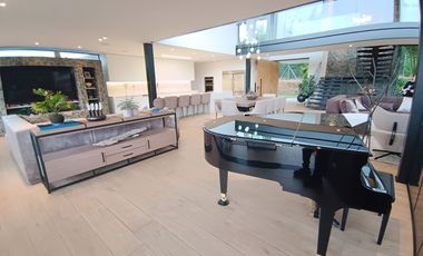 Modern and Luxurious Home Next to Club Campestre Llanogrande
