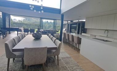 Modern and Luxurious Home Next to Club Campestre Llanogrande