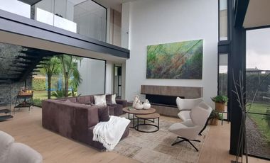 Modern and Luxurious Home Next to Club Campestre Llanogrande