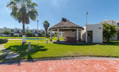 CASA EN VENTA EN CONDOMINIO A 15 MINUTOS DE CUERNAVACA, MORELOS. ALBERCAS, AMENIDADES Y SEGURIDAD LAS 24 HRS.