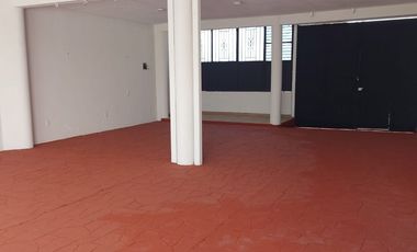 Casa en Tonalá 3 Niveles, PB se puede adaptar para negocio