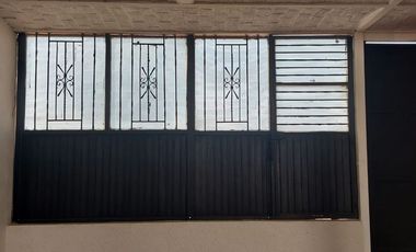 Casa en Tonalá 3 Niveles, PB se puede adaptar para negocio