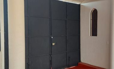 Casa en Tonalá 3 Niveles, PB se puede adaptar para negocio