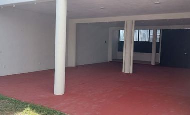 Casa en Tonalá 3 Niveles, PB se puede adaptar para negocio