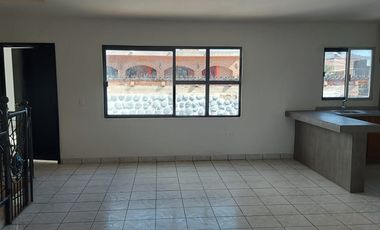 Casa en Tonalá 3 Niveles, PB se puede adaptar para negocio