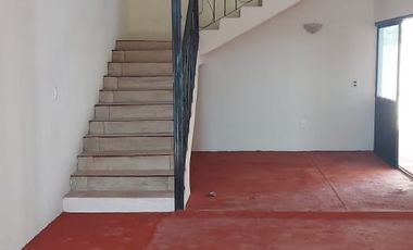 Casa en Tonalá 3 Niveles, PB se puede adaptar para negocio