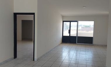 Casa en Tonalá 3 Niveles, PB se puede adaptar para negocio