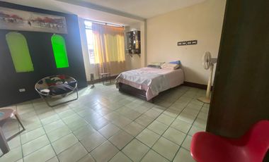 CIUDADELA GUAYACANES TERCERA ETAPA VENDO PRECIOSA CASA DE TRES PISOS, FULL ACABADOS