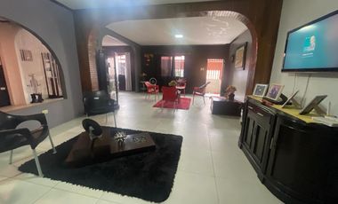 CIUDADELA GUAYACANES TERCERA ETAPA VENDO PRECIOSA CASA DE TRES PISOS, FULL ACABADOS