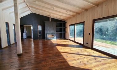 Casa a estrenar en condominio Camahueto