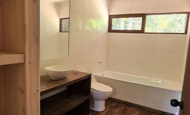 Casa a estrenar en condominio Camahueto