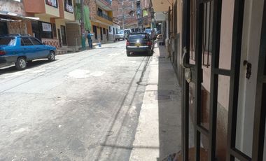VENDO CASA DE PRIMER PISO EN BARBOSA ANTIOQUIA.