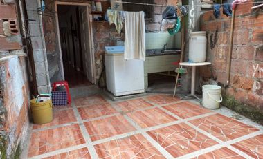 VENDO CASA DE PRIMER PISO EN BARBOSA ANTIOQUIA.