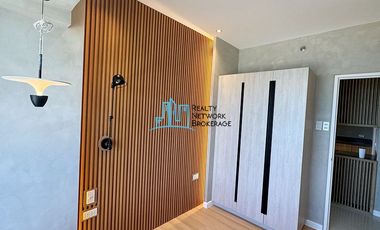 3 Bedroom Corner Unit For Sale in Mandani Bay