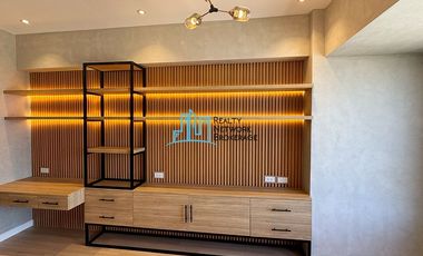 3 Bedroom Corner Unit For Sale in Mandani Bay