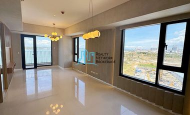 3 Bedroom Corner Unit For Sale in Mandani Bay
