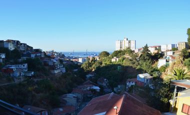 Moderno Depto 2 dormitorios en Condominio Cerro Alegre