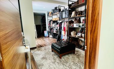 Casa de lujo en Venta en Residencial Valle de los Reyes a 15 minutos de plaza mayor y de Lagos de Moreno