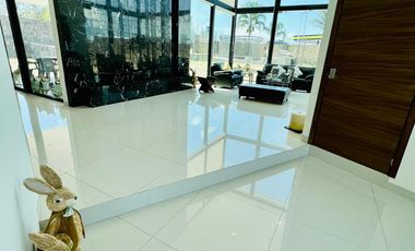 Casa de lujo en Venta en Residencial Valle de los Reyes a 15 minutos de plaza mayor y de Lagos de Moreno