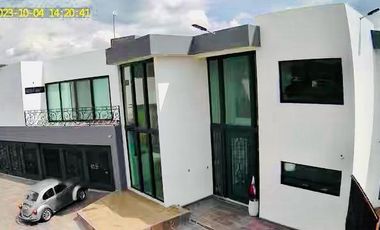 Casa de lujo en Venta en Residencial Valle de los Reyes a 15 minutos de plaza mayor y de Lagos de Moreno