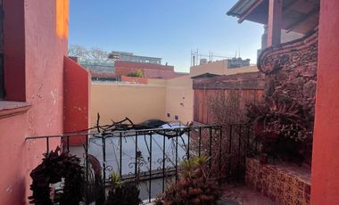 Departamento en renta a media cuadra del jardín principal