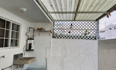 RENTA CASA MONTE BLANCO POR ZONA SUR