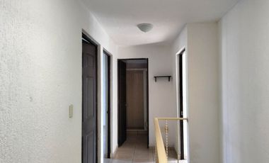 RENTA CASA MONTE BLANCO POR ZONA SUR