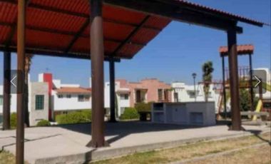 RENTA CASA MONTE BLANCO POR ZONA SUR