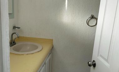 RENTA CASA MONTE BLANCO POR ZONA SUR