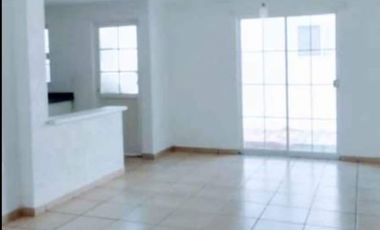 RENTA CASA MONTE BLANCO POR ZONA SUR