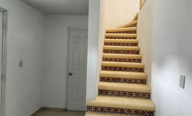 RENTA CASA MONTE BLANCO POR ZONA SUR