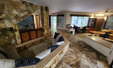 Via la Costa, Venta de hermosa Casa de Hacienda con Piscina