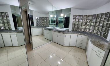 Via la Costa, Venta de hermosa Casa de Hacienda con Piscina
