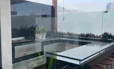 VENTA DE HERMOSO DUPLEX EN MONTERRICO CHICO, SURCO