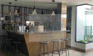 VENTA DE HERMOSO DUPLEX EN MONTERRICO CHICO, SURCO