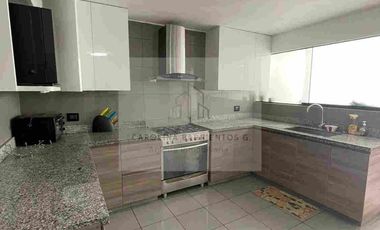 VENTA DE HERMOSO DUPLEX EN MONTERRICO CHICO, SURCO