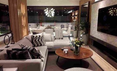 VENTA DE HERMOSO DUPLEX EN MONTERRICO CHICO, SURCO