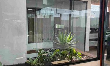 VENTA DE HERMOSO DUPLEX EN MONTERRICO CHICO, SURCO