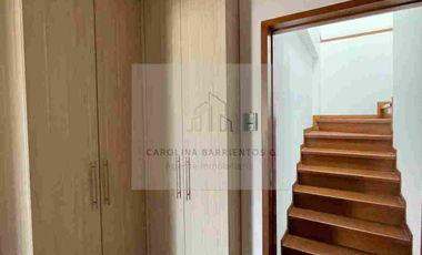 VENTA DE HERMOSO DUPLEX EN MONTERRICO CHICO, SURCO