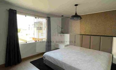 VENTA DE HERMOSO DUPLEX EN MONTERRICO CHICO, SURCO