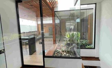 VENTA DE HERMOSO DUPLEX EN MONTERRICO CHICO, SURCO