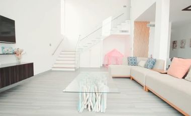 Hermosa Casa con Vista al Mar en Playa Pacoa