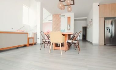 Hermosa Casa con Vista al Mar en Playa Pacoa