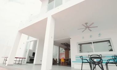 Hermosa Casa con Vista al Mar en Playa Pacoa