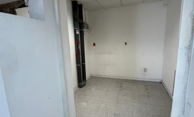 LOCAL COMERCIAL EN ESQUINA SOBRE AVE PRINCIPAL Y EXCELENTE SECTOR