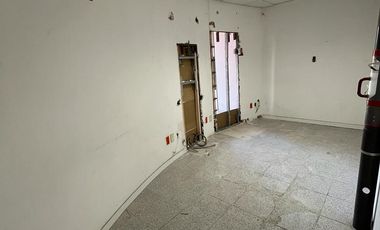 LOCAL COMERCIAL EN ESQUINA SOBRE AVE PRINCIPAL Y EXCELENTE SECTOR